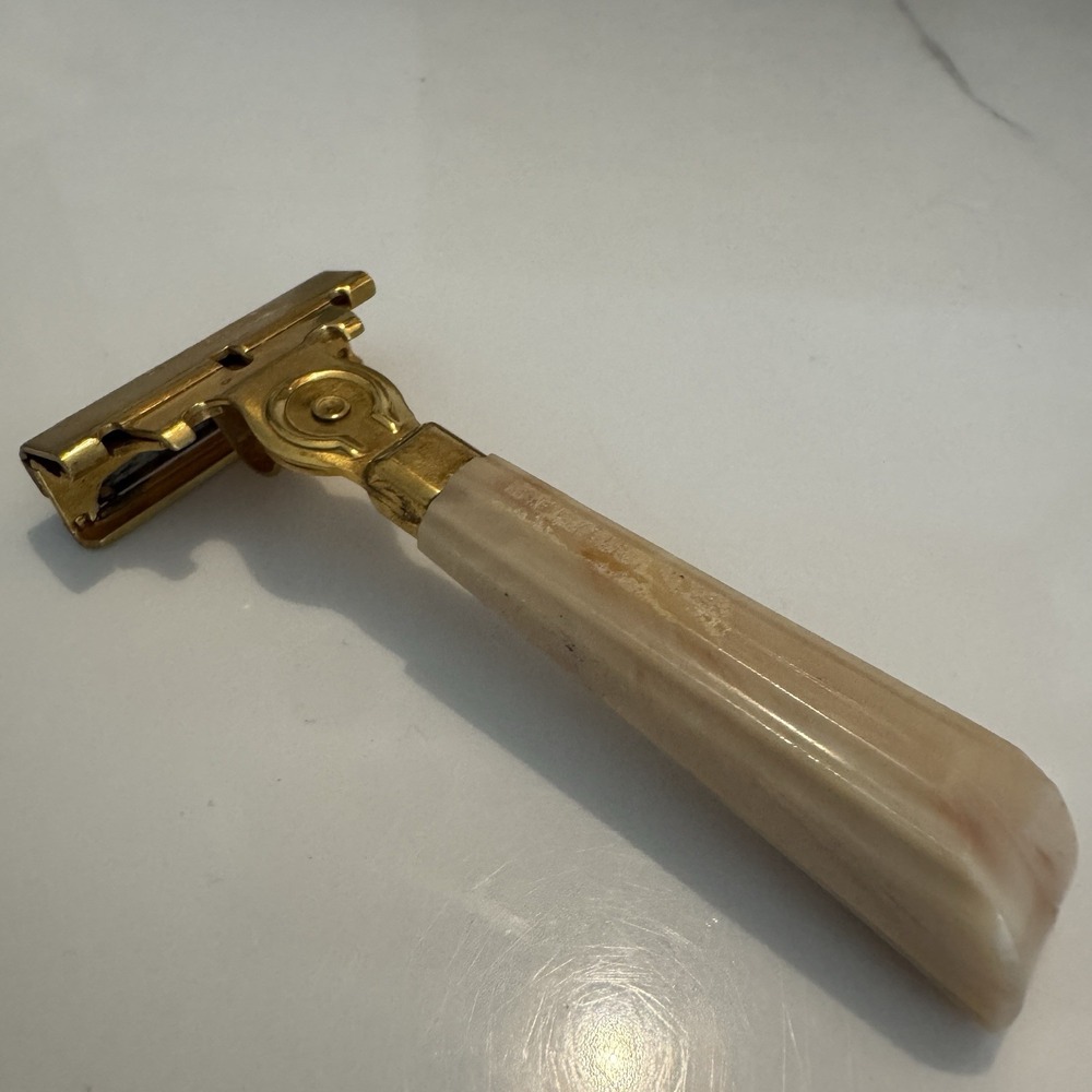 Vintage Eversharp Schick Injector Safety Razor Type G Bakelite Handle USA 1940s
